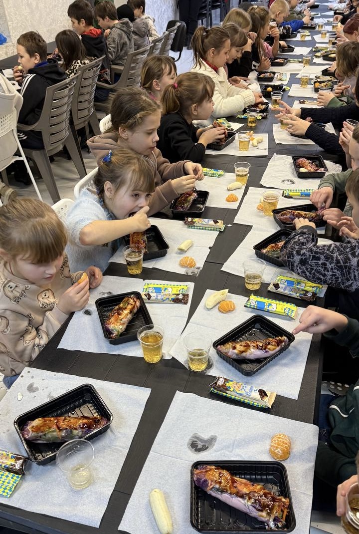 每週供應孩子們用餐