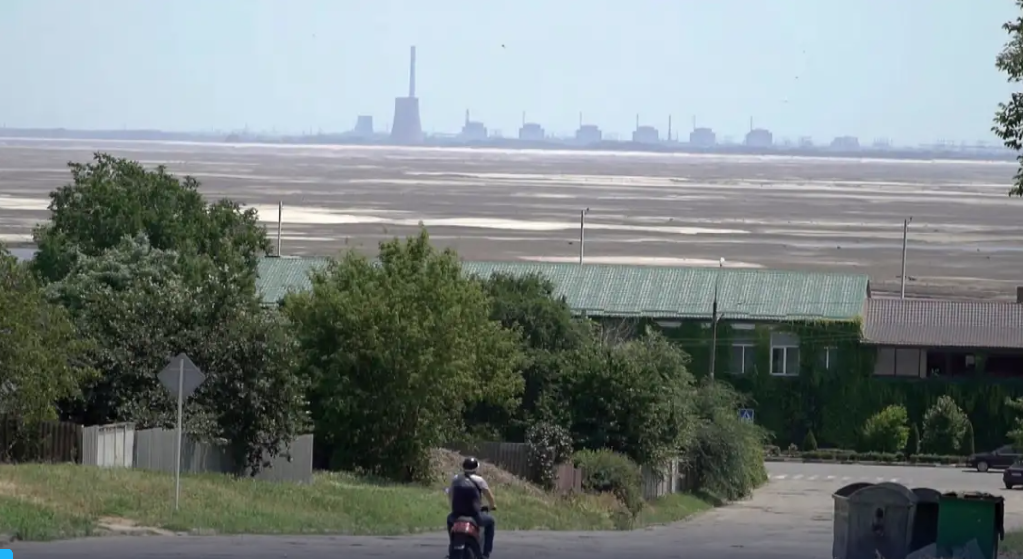 尼科波爾和對岸的核電（圖片來源：Hanna Sokolova-Stekh/DW）