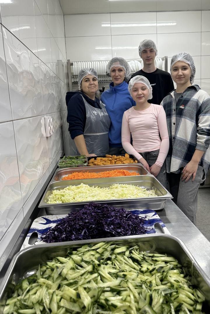 每週供應孩子們用餐