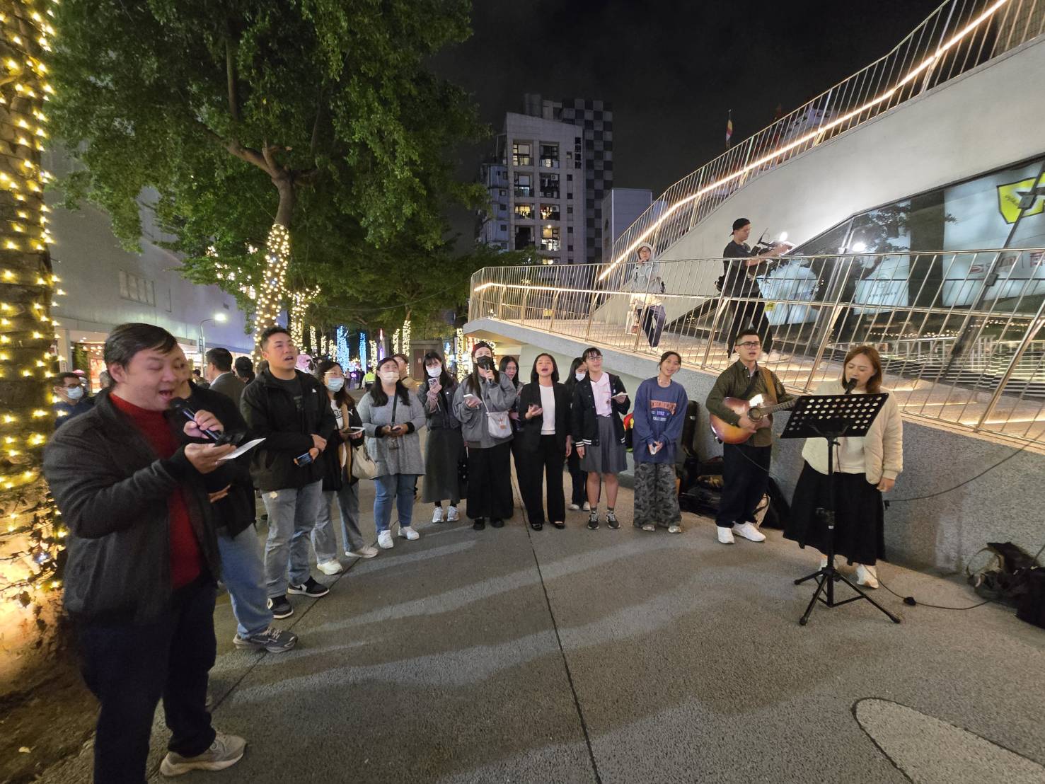 教會獻詩。（圖/梁敬彥攝影）
