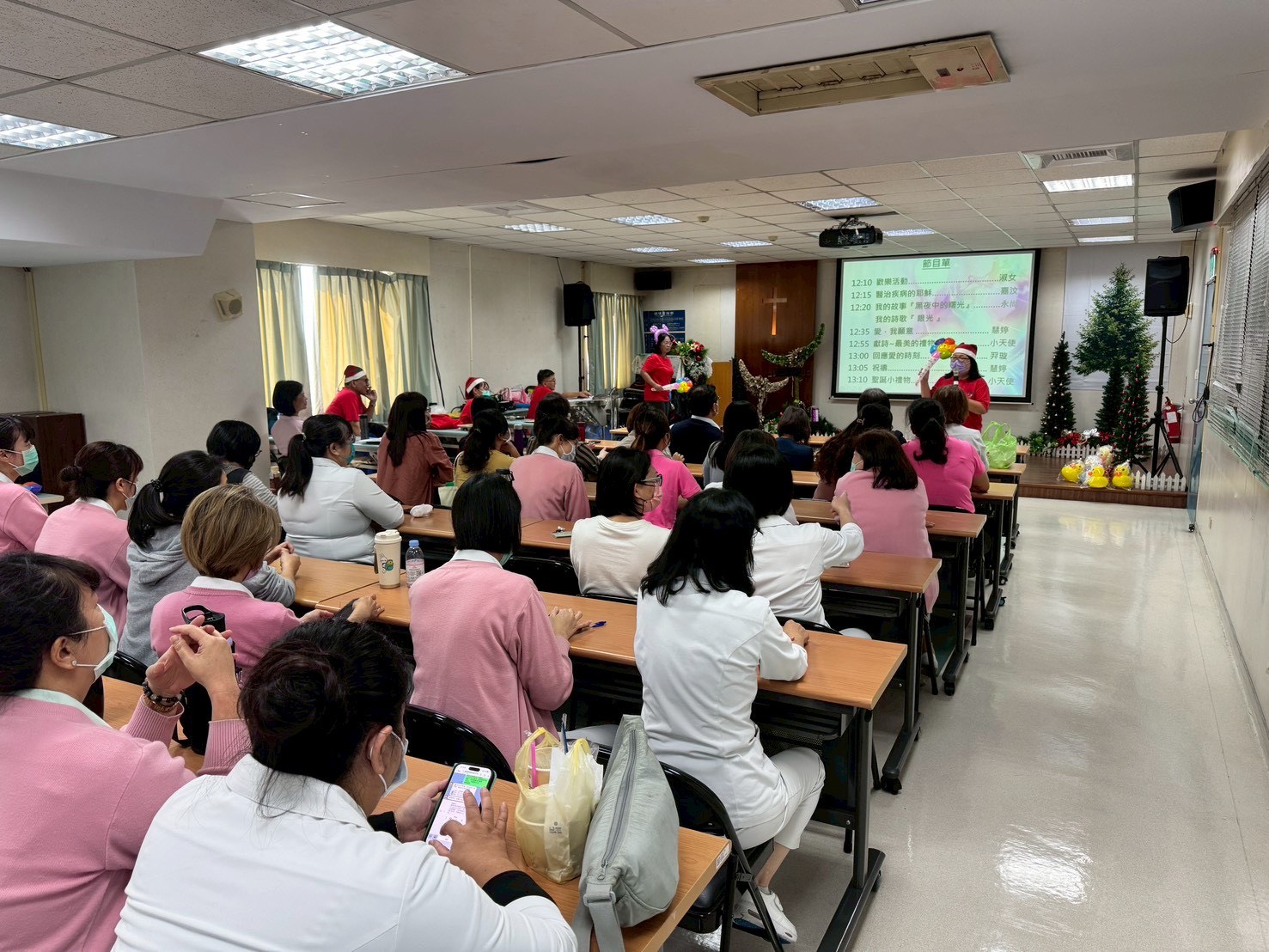 南投醫院的聖誕午會。(蔡淑女傳道提供)