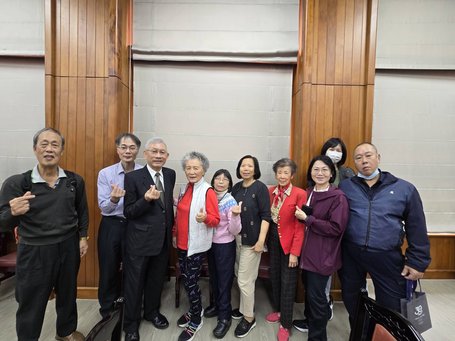 與司法團契服事同工合影。(圖/梁敬彥攝影)