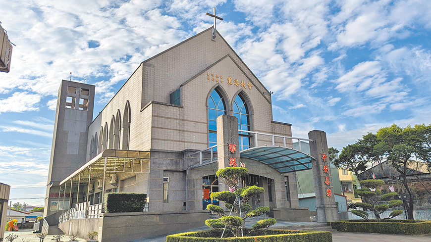 超過150年歷史的里港長老教會。（作者攝影）