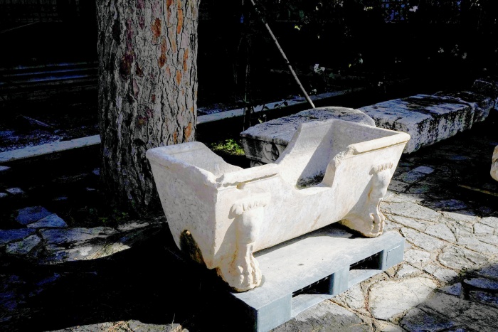 發現的大理石浴缸。（翻攝自FB@Arkeolojihaber）