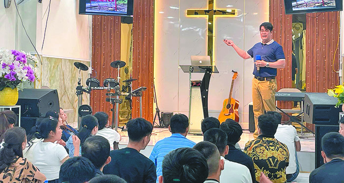 何文源傳道回越南時證道。(圖/何文源傳道提供)