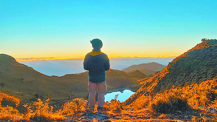 登高望遠、向山舉目。（圖／受訪者提供）