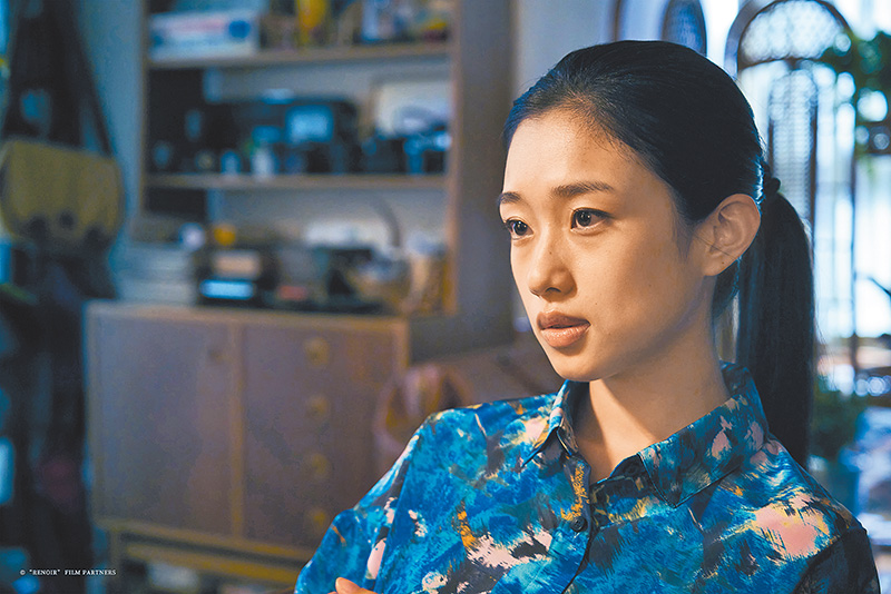 寡婦向風葵吐露心中的傷痛遺憾。（劇照來源：政駒實業）