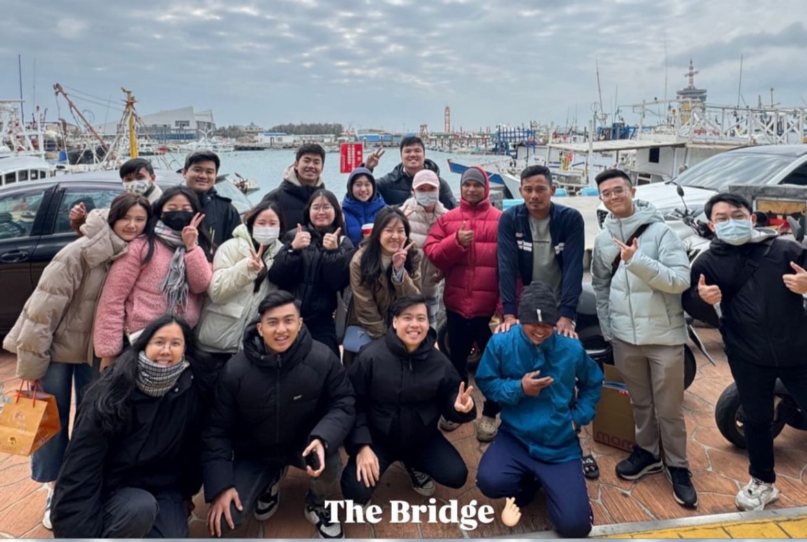 台中印尼慕義堂關心關年期間港口停靠移工，每年年前送物資。(受訪者提供)