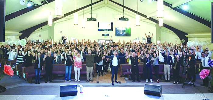 教會強調敬拜神,彼此相愛,以及建立健康有活力的信徒。