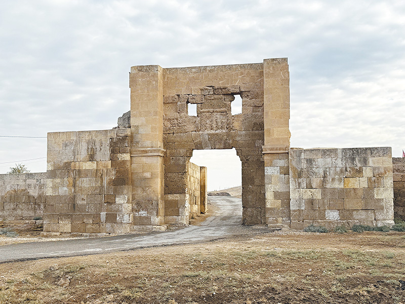 哈蘭中世紀古城門。（王桂花攝影）