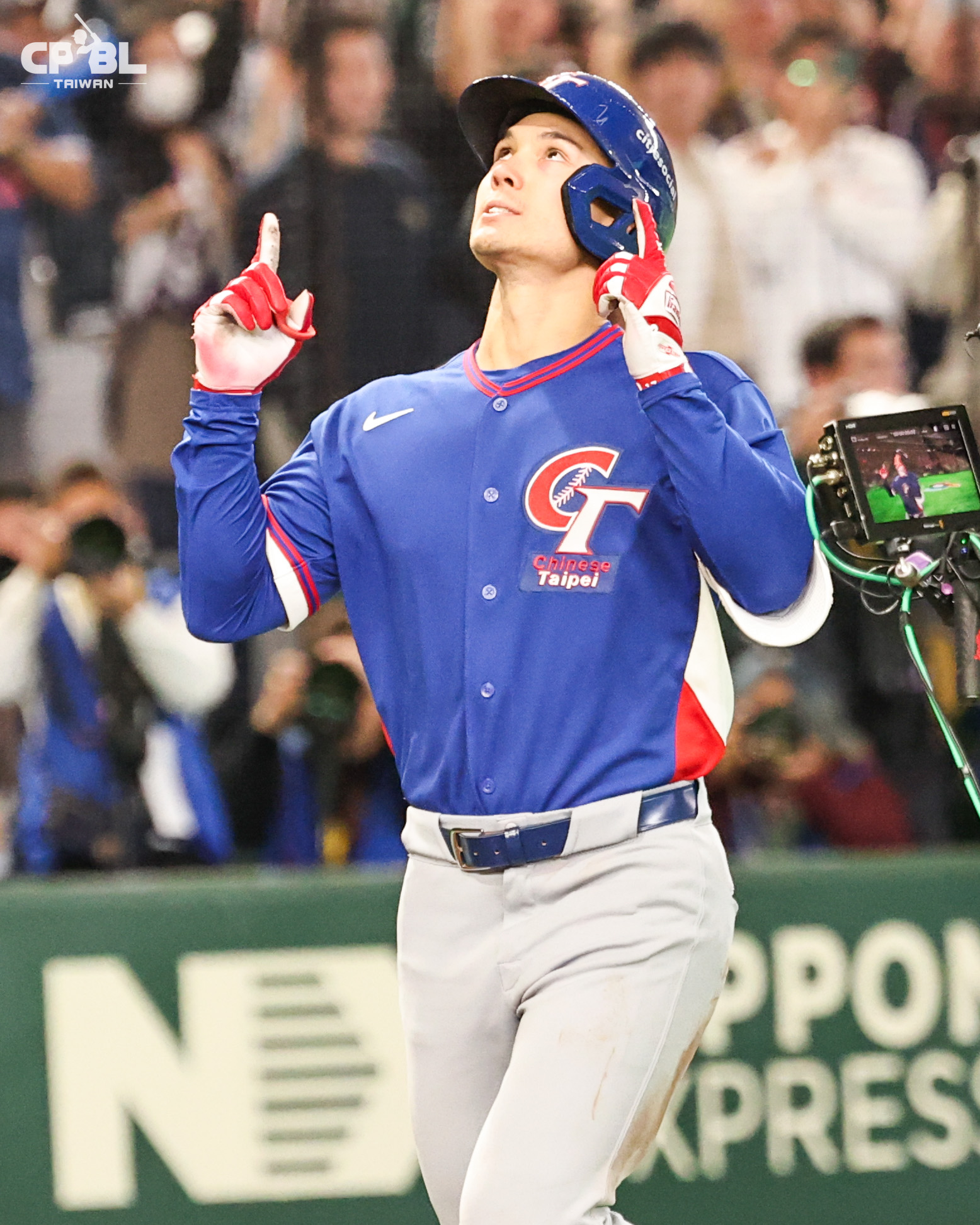 打出關鍵全壘打的費爾柴德。（圖/中華職棒CPBL FB）