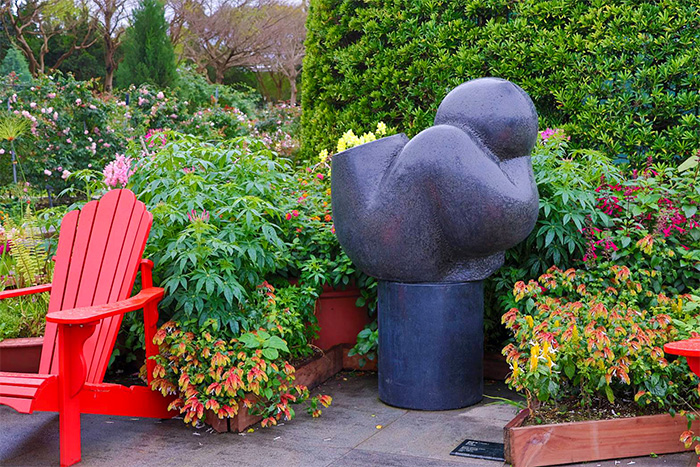 「大地」由藝術家郭清治創作。 （來源：北市公園路燈工程管理處）