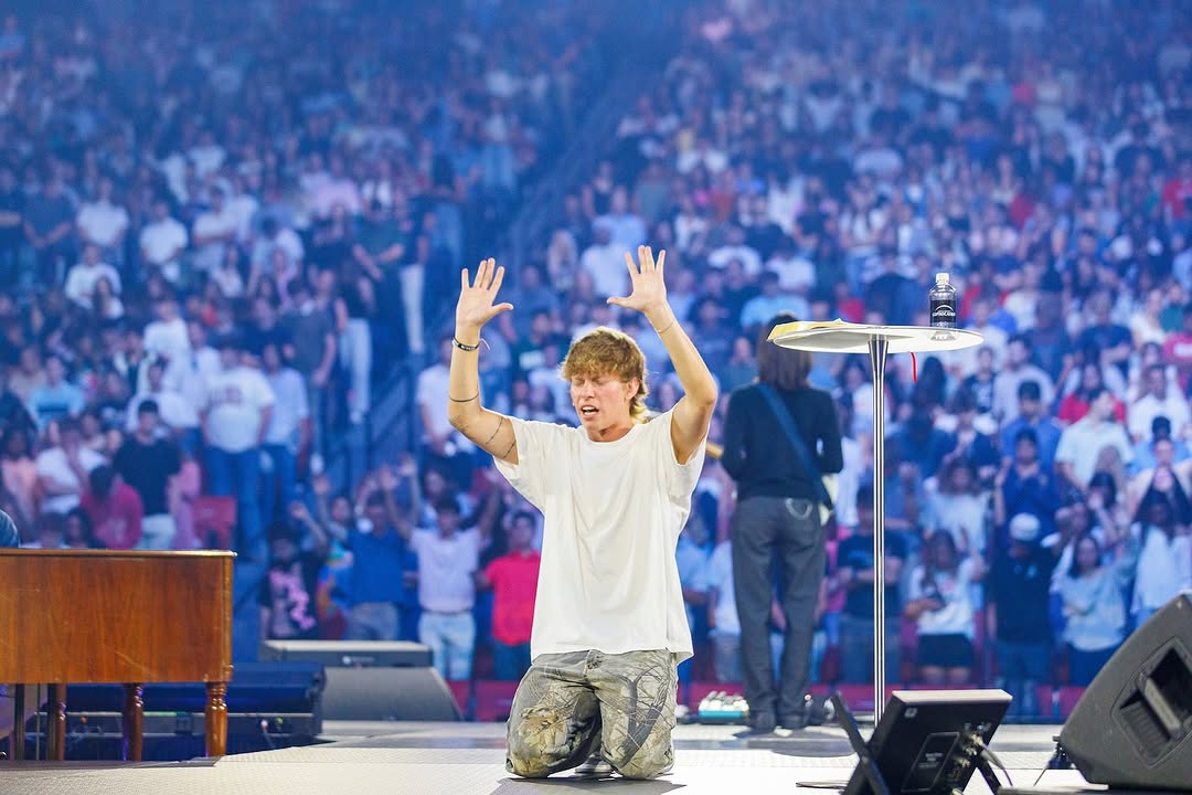 22歲的布萊斯．克勞福德在活動中敬拜。 （翻攝自IG@brycecrawford）