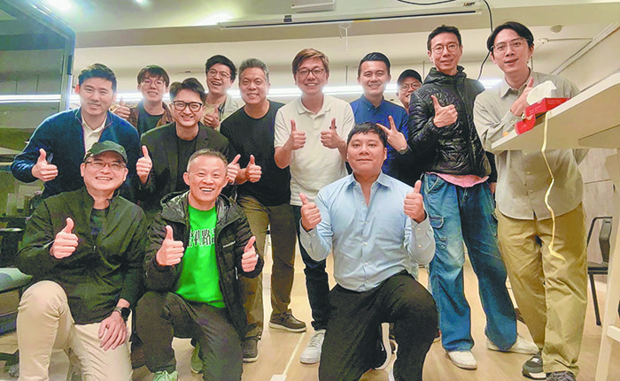 與全福會職場弟兄合影。(圖/全福會提供)