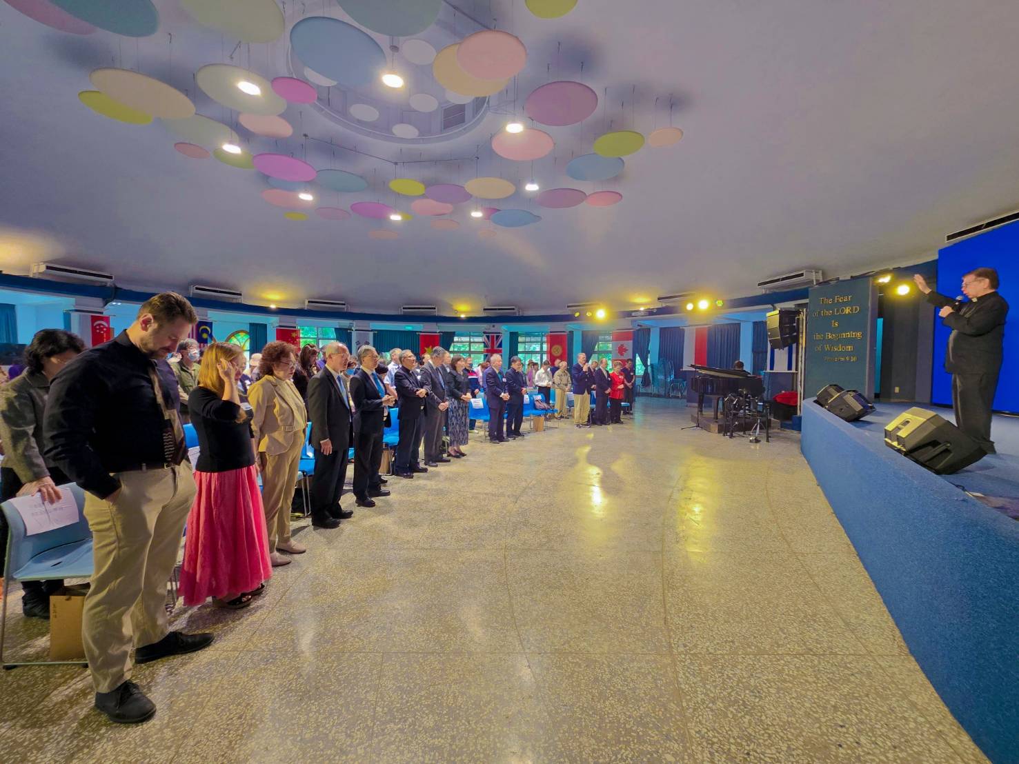 鄭博仁牧師祝福禱告。（圖/梁敬彥攝影）