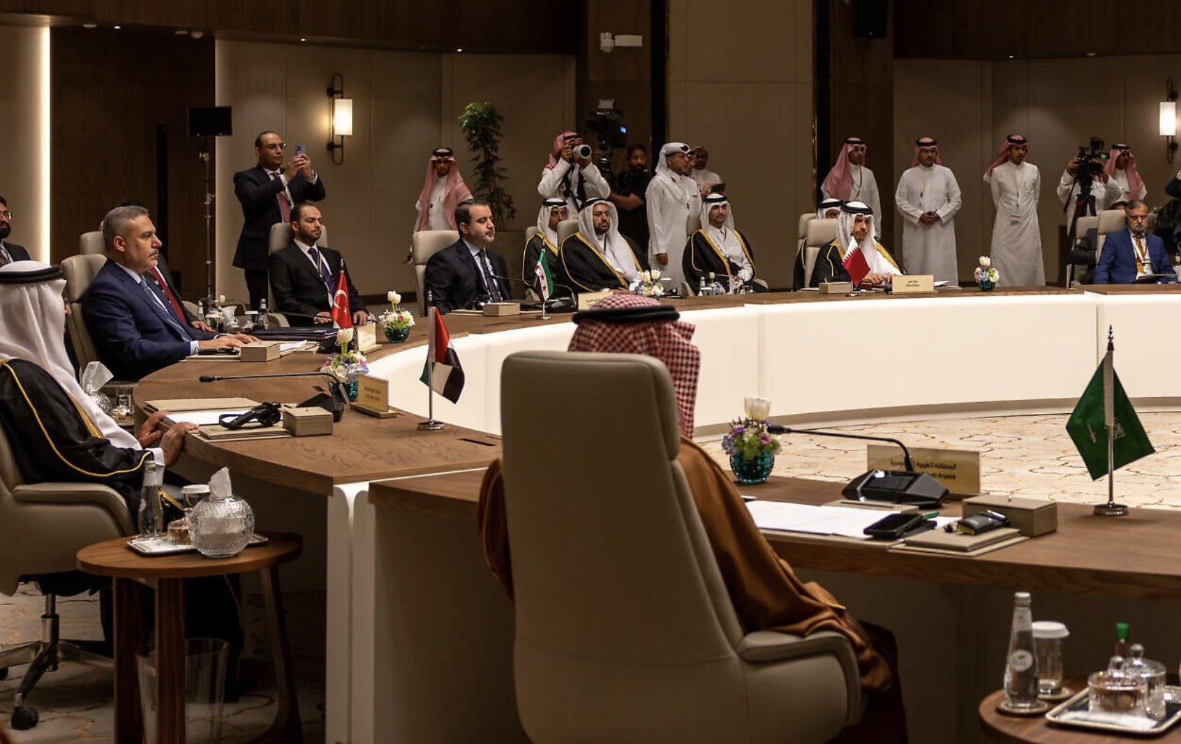 2026年3月19日，土耳其外交部長哈坎．菲丹（Hakan Fidan）來到沙烏地阿拉伯的利雅德出席會議，討論近期地區局勢發展。（照片來源：Mustafa Hatipoglu / Anadolu）