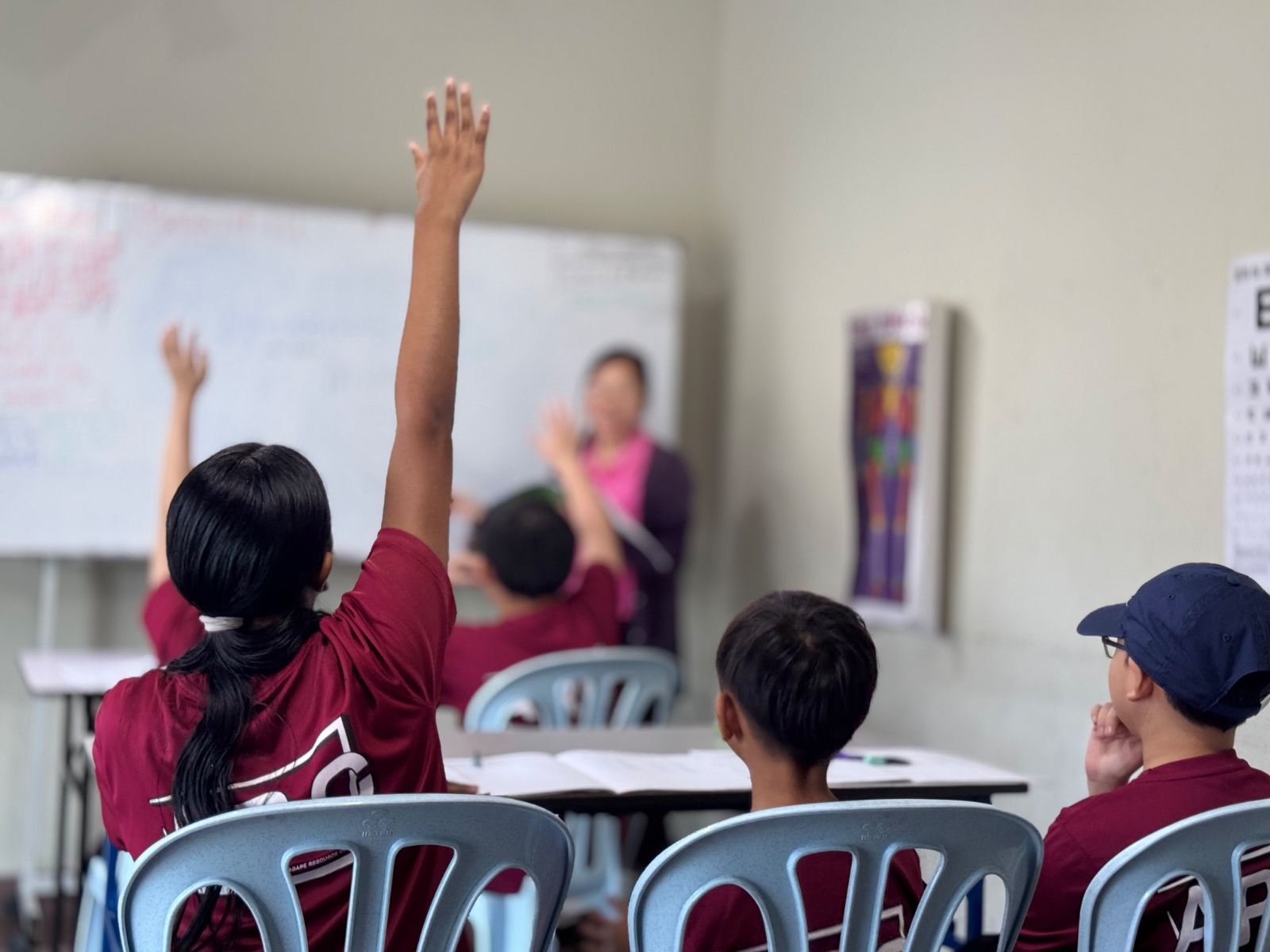 該中心提倡小班制教學，以確保每名學生都能得到照顧。