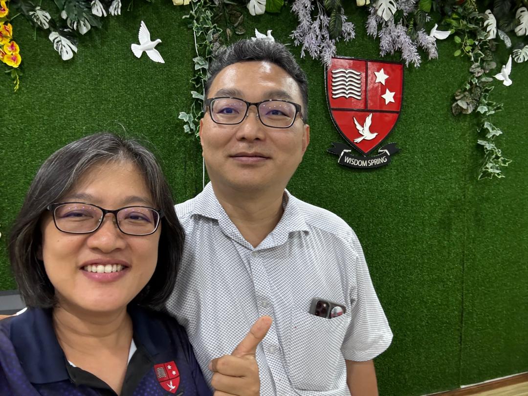 鍾智薇與丈夫同心同行一同創辦WSIS