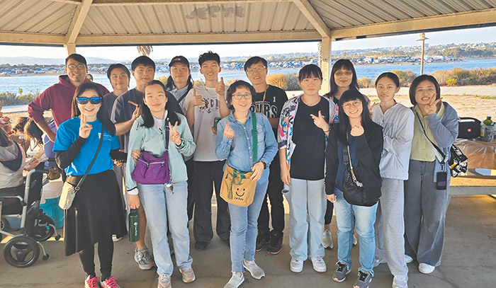 聖地牙哥生活營海邊休閒。(圖/劉曉亭提供)