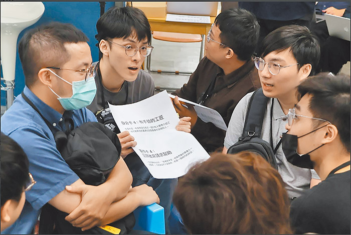 泰培歐青年高峰會 與會者分站討論(主辦單位提供)