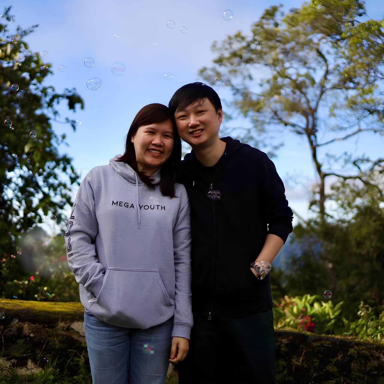 劉家盛牧師夫婦合影。