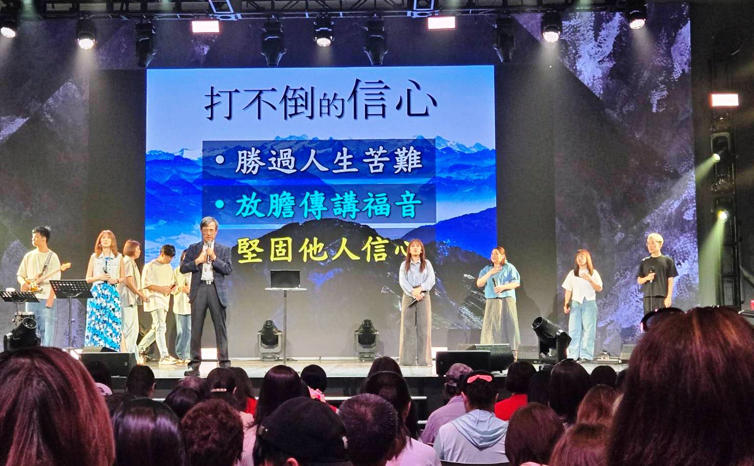 祝福禱告。（圖/梁敬彥攝影）