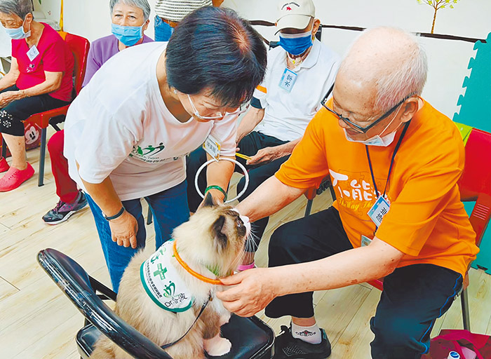 動物輔療。（圖／受訪者提供）