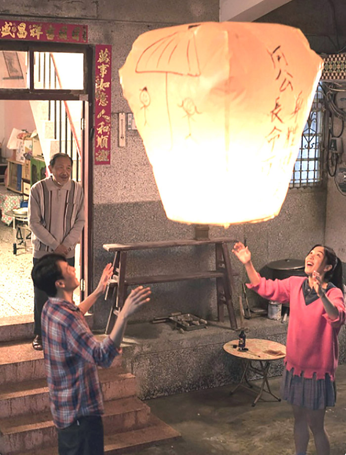 老人最期待的是與家人相聚。（電影《老大人》）（圖／開眼電影網）
