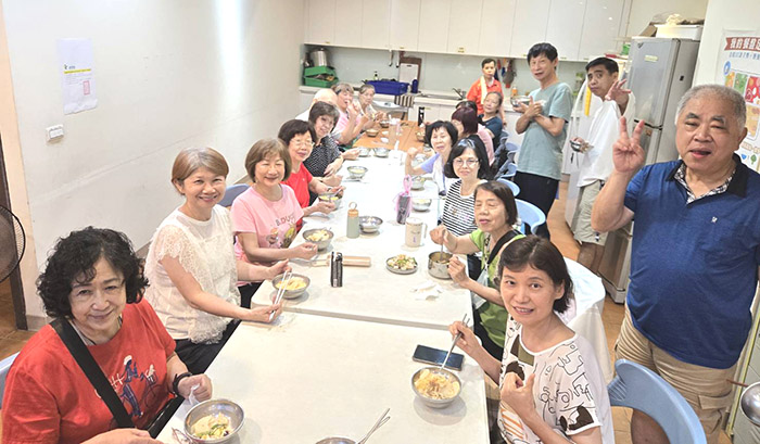 雙福禮拜堂共餐活動照片。(受訪者提供)