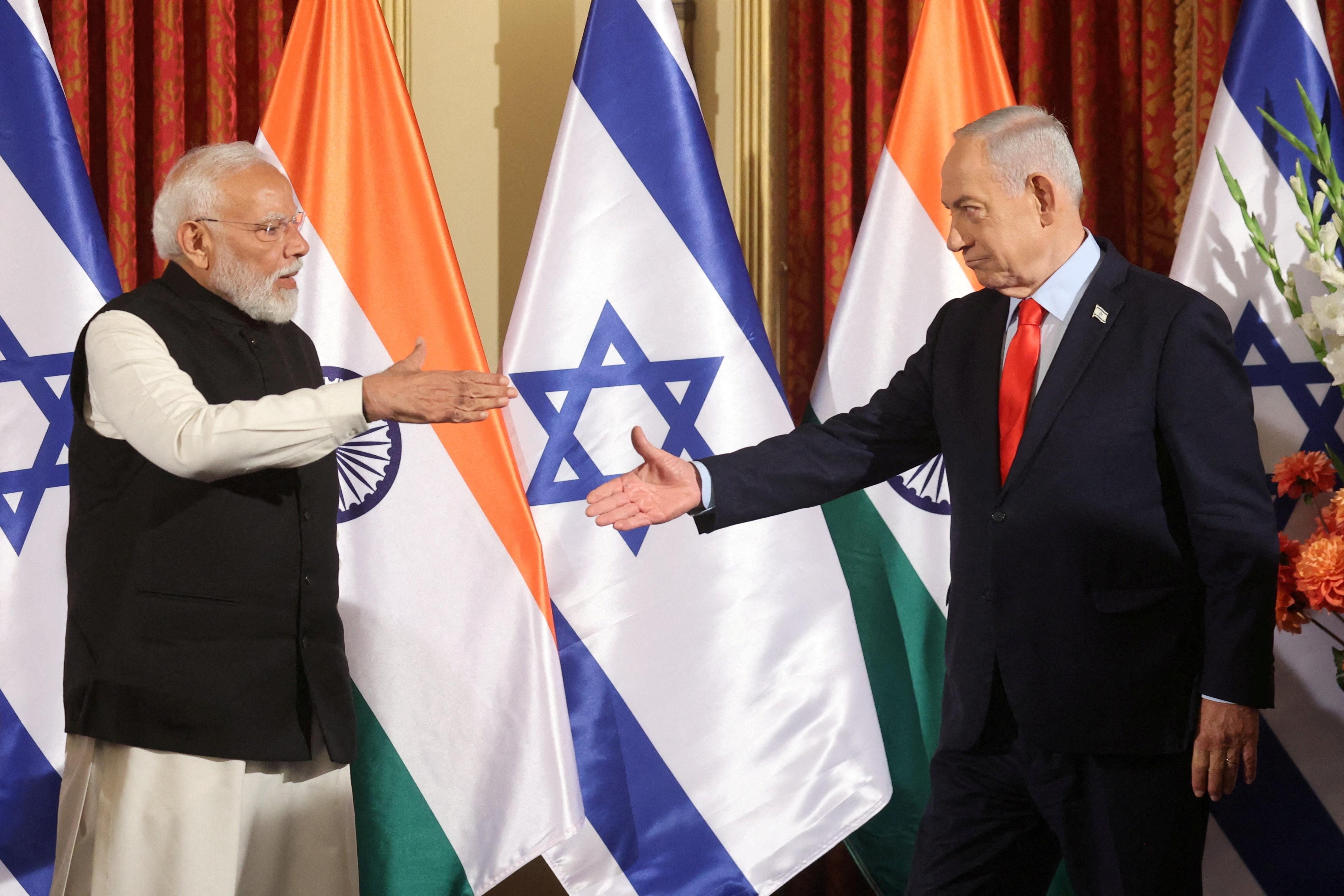 印度總理納倫德拉.莫迪(Narendra Modi)與以色列總理納坦雅胡會面。(照片來源:Reuters)