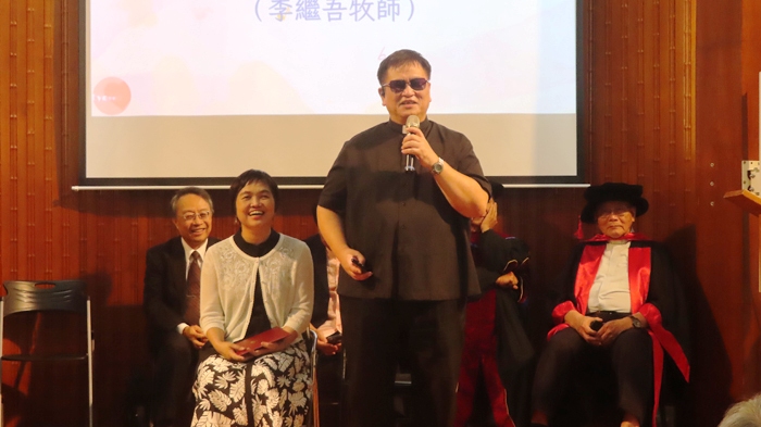 李繼吾牧師和黃詩芸師母分享。（圖/梁敬彥攝影）